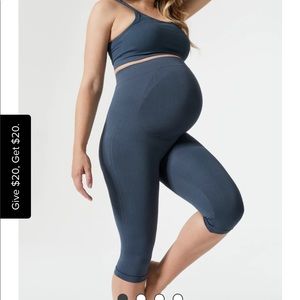 Blanqi Maternity capris length leggings